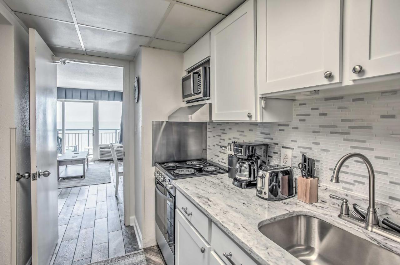 Airy Oceanfront Myrtle Beach Condo With Balcony 外观 照片